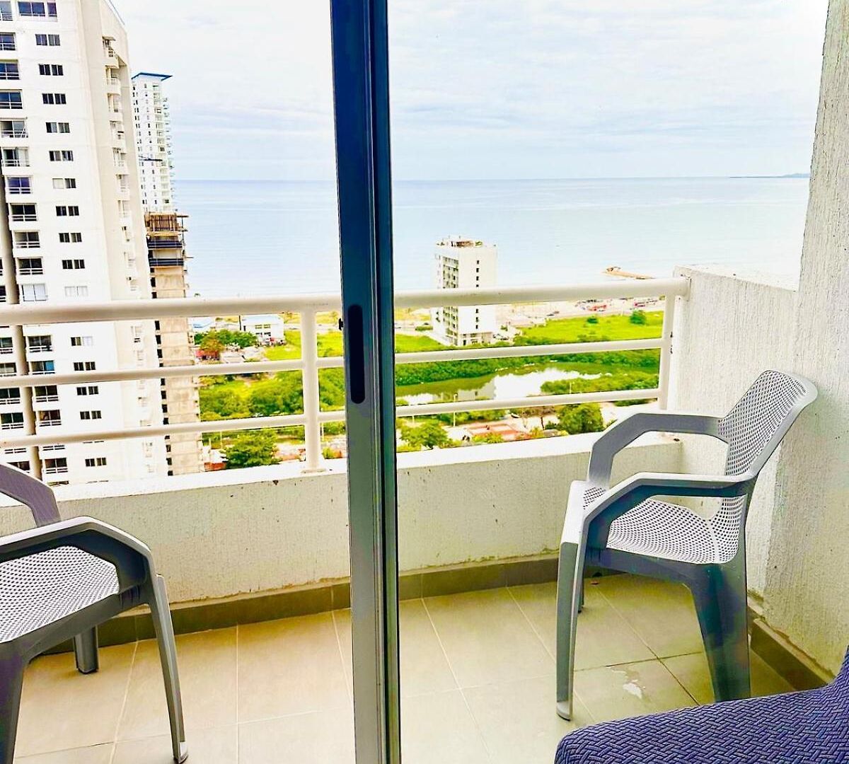 Apartment Close To The And Airport Cartagena