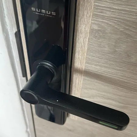 Close To The And Airport Apartment